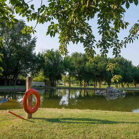 Alcsutdoboz Pannonia Golf & Country Club B&B 외부 사진