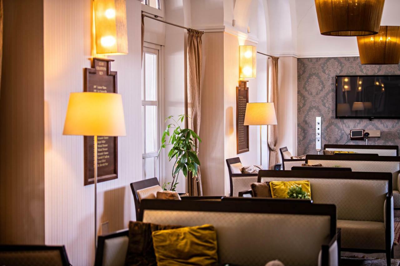 Alcsutdoboz Pannonia Golf & Country Club B&B 외부 사진