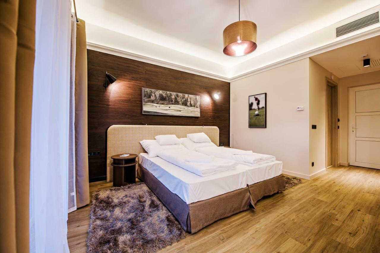 Alcsutdoboz Pannonia Golf & Country Club B&B 외부 사진